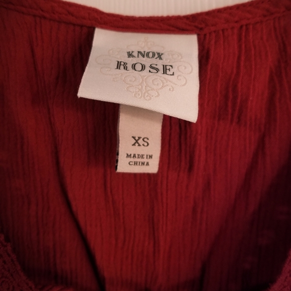 Knox Rose Lace Up Flowy Tank - Picture 2 of 4